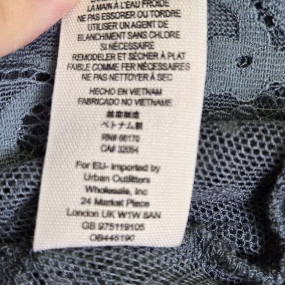 FREE PEOPLE Grey Lace Mesh Peplum Top Women's Small - Picture 8 of 9